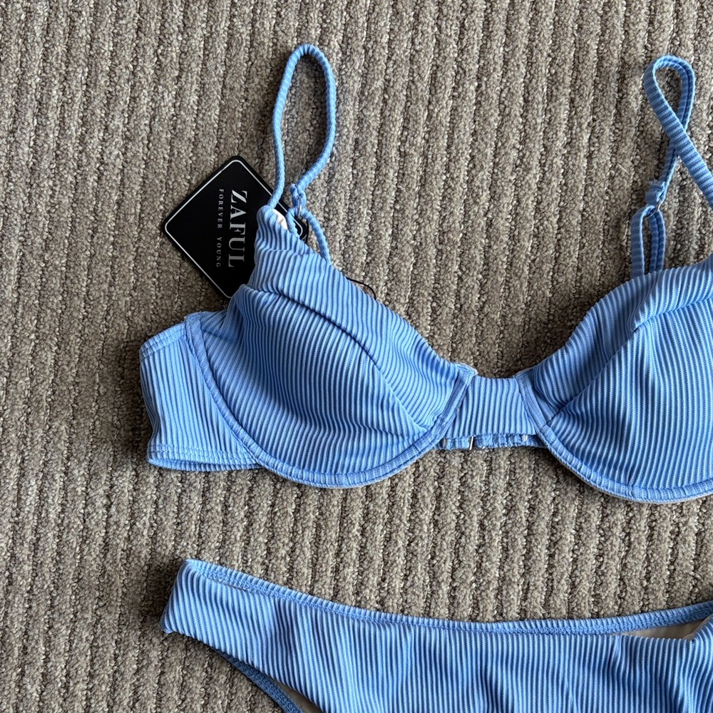 Light Blue Ribbed Bikini Set - Picture 2 of 3